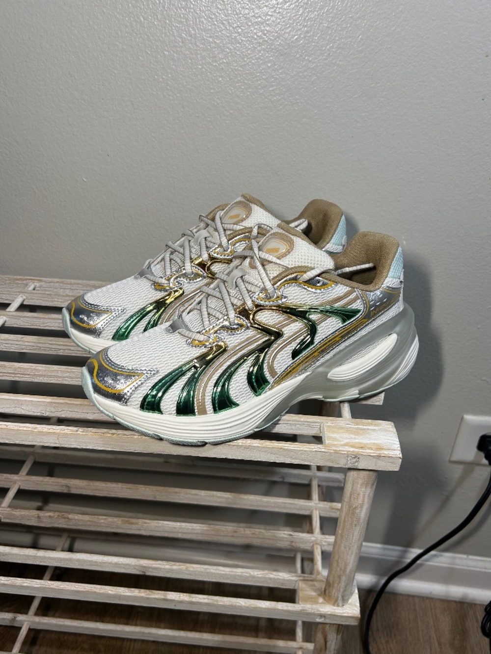 PUMA Inverse Shimmer Lace Up Women's Size 6.5 Off White Sneakers Casual Shoes